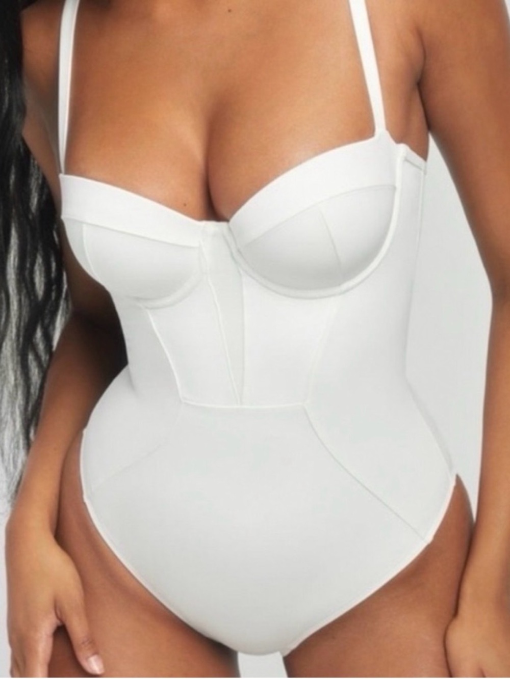 NWT TA3 Bombshell White Size M Regular/Long Cup size C-DD